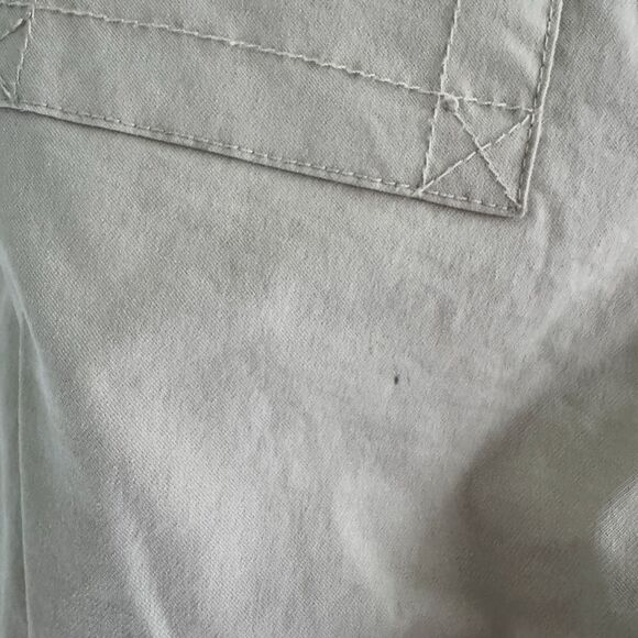 Prana Lot of 2 Women's Cargo Style Pants Black & Tan Size Medium Short - Picture 9 of 15